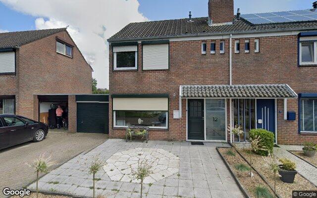 Street View Mr. A. Roeststraat 12