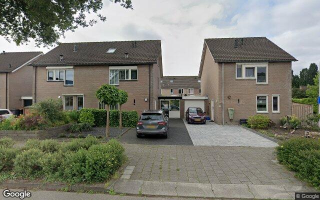 Street View Papiermakerserf 46