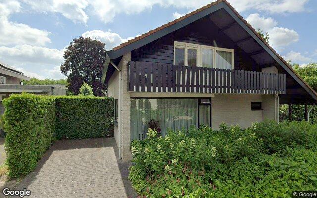 Street View Koninginnelaan 8